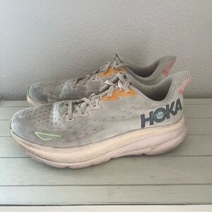 Hoka Clifton 9 Women’s Running Shoes Trainers Sneakers Size 9